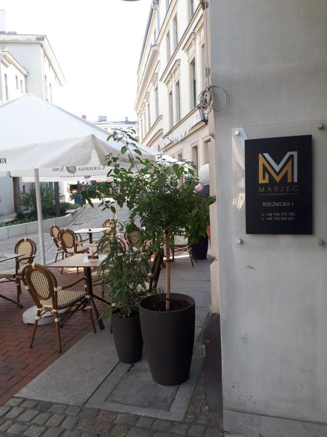 MARZEC Apartamenty Gniezno Zewnętrze zdjęcie