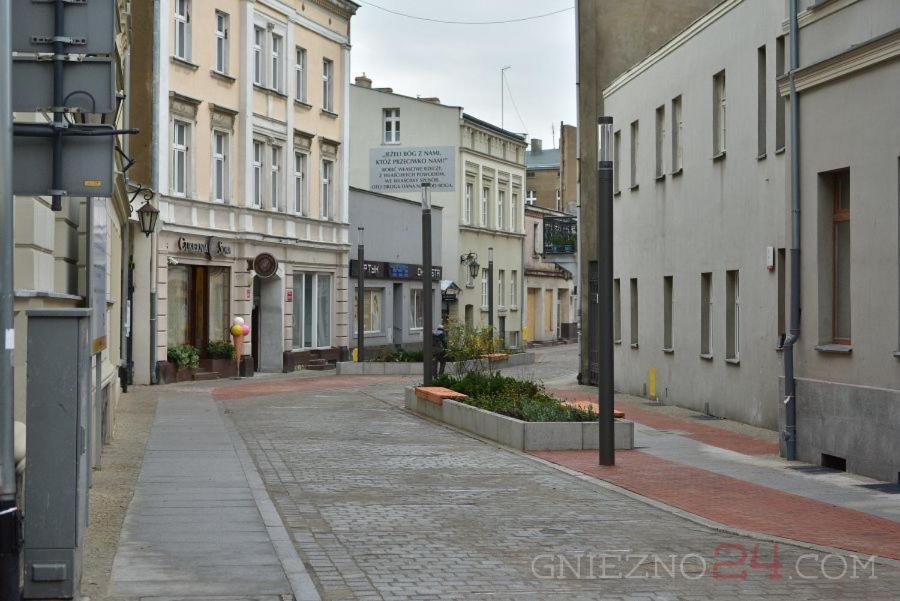 MARZEC Apartamenty Gniezno Zewnętrze zdjęcie